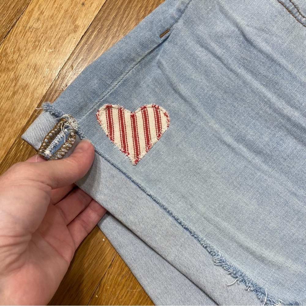 Madewell High-Rise Denim Shorts Light Style#K8029 Altered Patches 30 - Picture 3 of 13